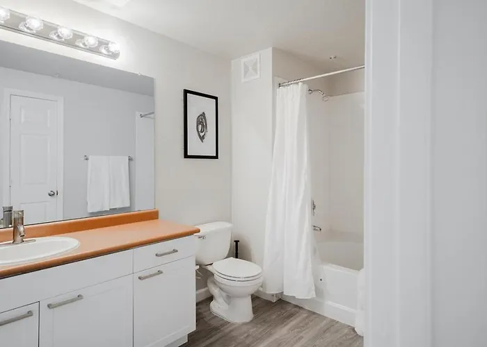 Landing Modern With Amazing Amenities * Anthem