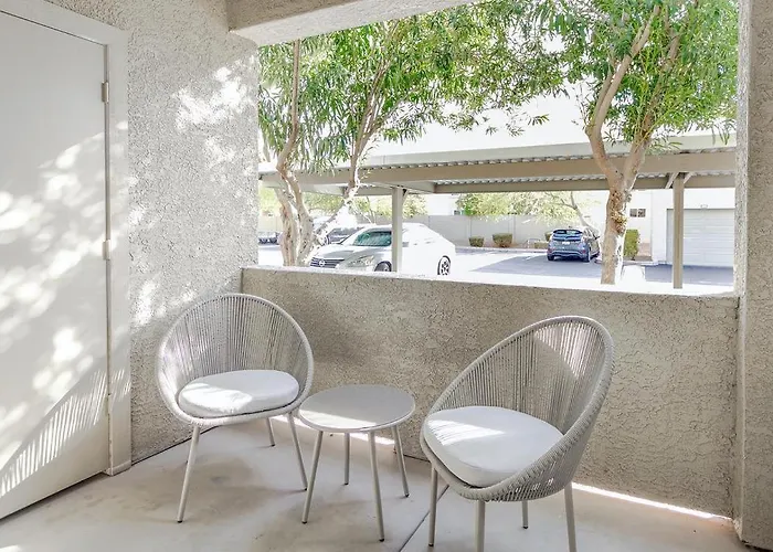 Landing Modern With Amazing Amenities Anthem