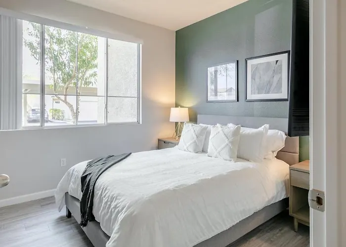 Apartment Landing Modern With Amazing Amenities Anthem